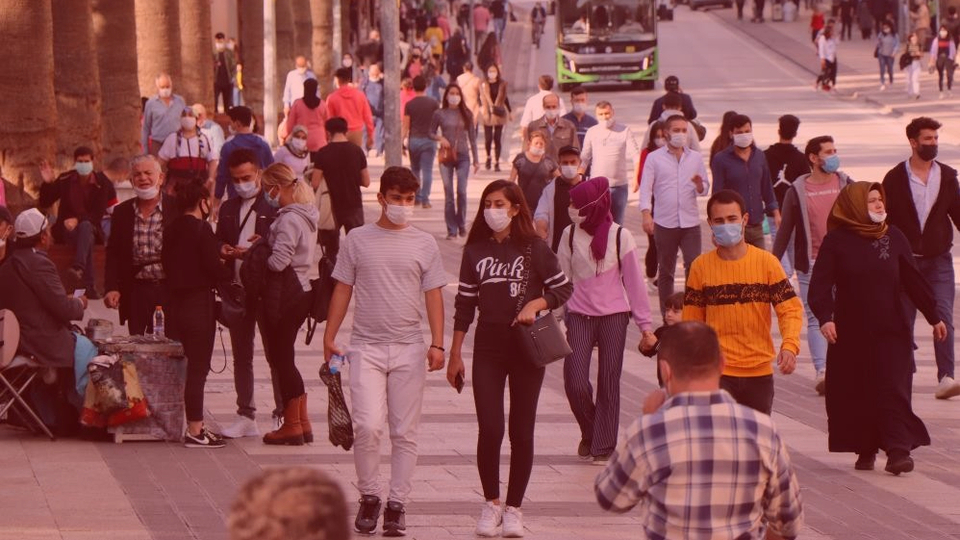 Maskesiz döneme geçiş için "aceleci olmayın" uyarısı!