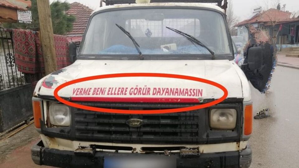 Hırsızların aracının önündeki yazı yakalattı! İhtilafa düşmüşler