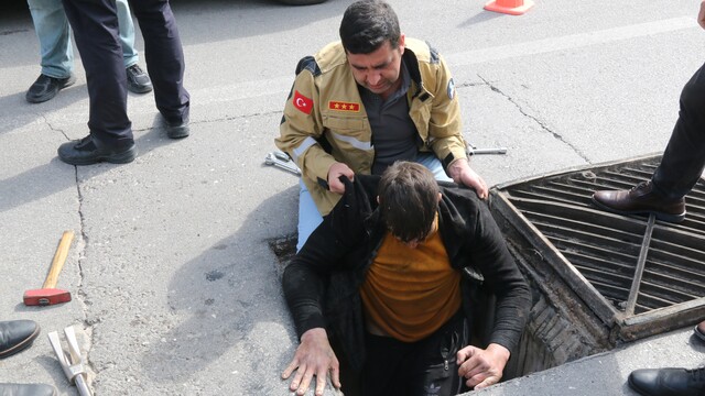 Film gibi! Sesler gelince fark edildiler