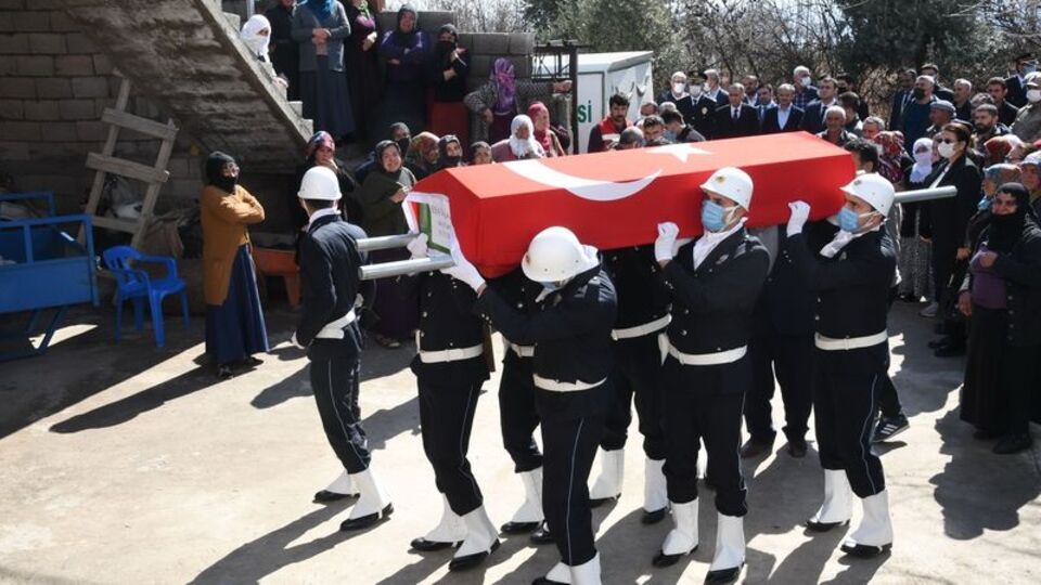 Kazada ağır yaralanan stajyer polisten kahreden haber