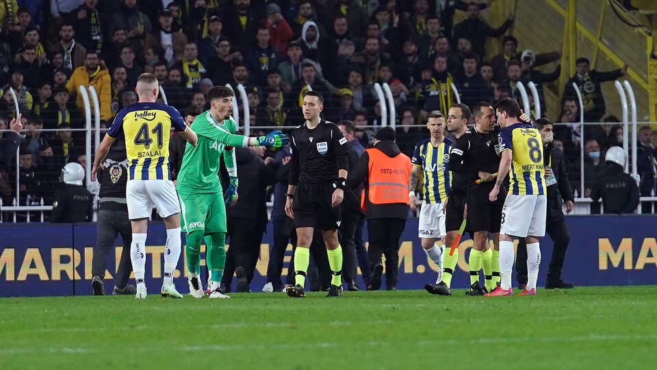 Zorbay Küçük'e saldırıyı Altay önledi