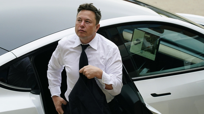 Elon Musk'tan Avrupa'ya 'nükleer' öneri