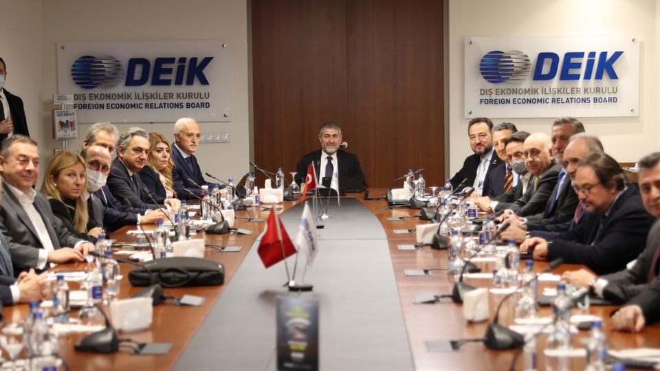Bakan Nebati DEİK heyetiyle bir araya geldi