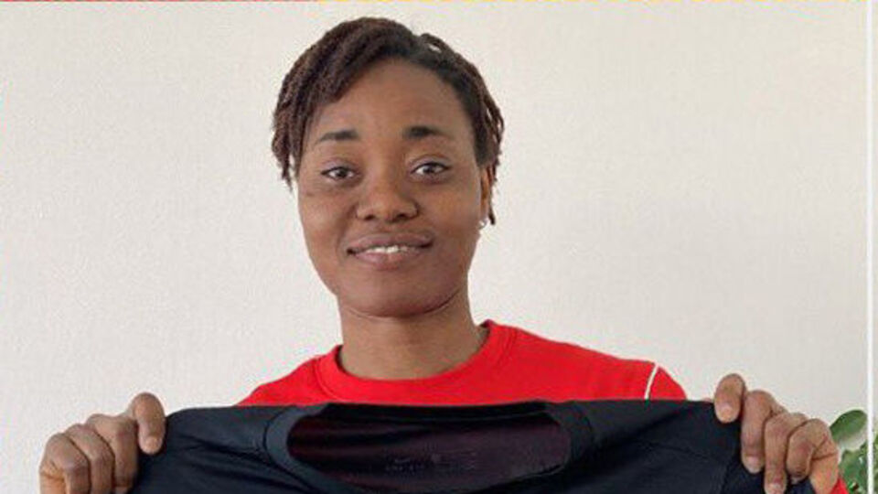 Dosumu, Kayseri Kadın Futbol Takımı'nda