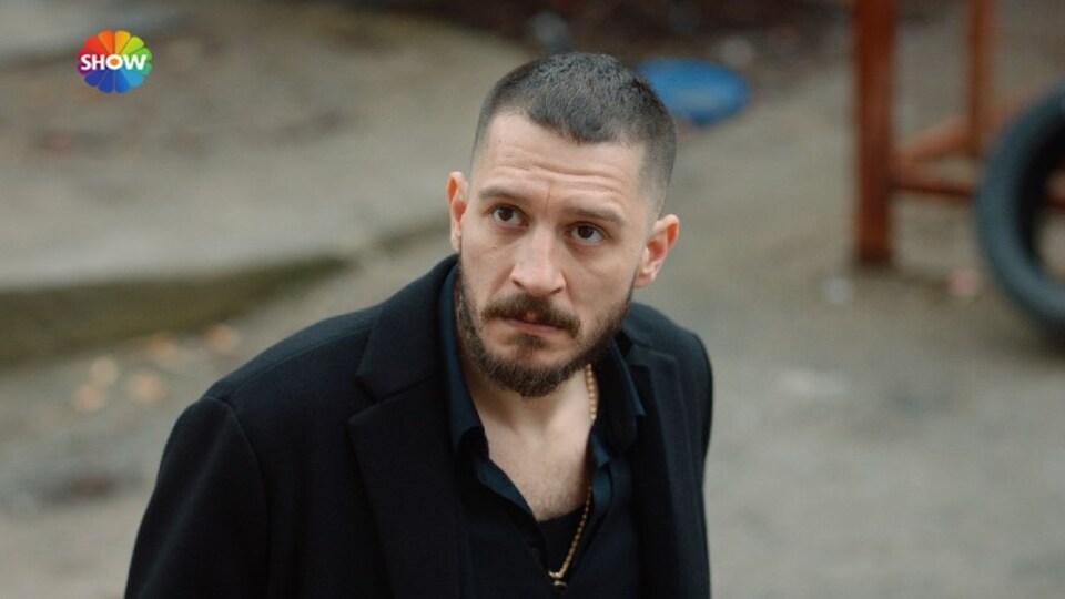 "Üç kuruşa sattılar bizi"