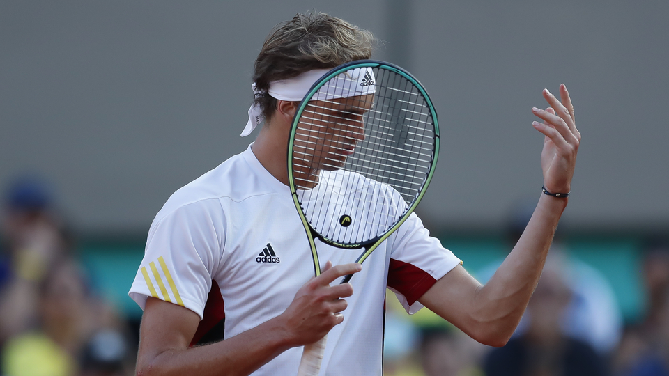 Zverev'e 8 hafta men!