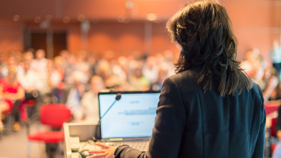 Akademik hayatta Türk kadını Avrupalı kadınların önünde