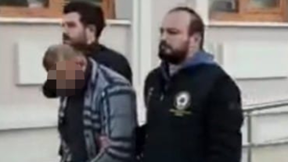 Cinayetten aranırken bir cinayet daha işledi!