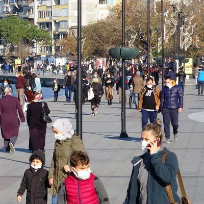 Prof. Dr. Şener'den yeni varyantlara karşı aşı uyarısı!