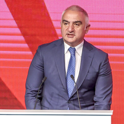 'Turizmde 2022 hedefi 35 milyar dolar gelir'
