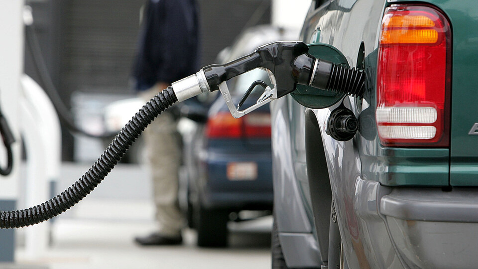 Benzin ve motorin zammı geri alındı