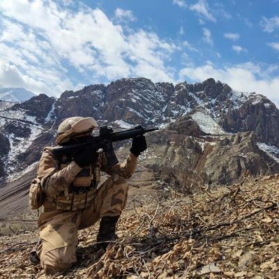 571 personel! Hakkari'de operasyon