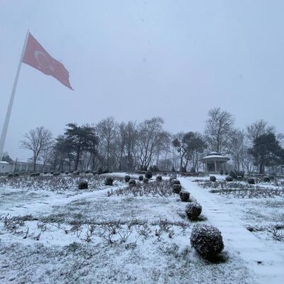 Aybar geldi, İstanbul beyaza büründü!