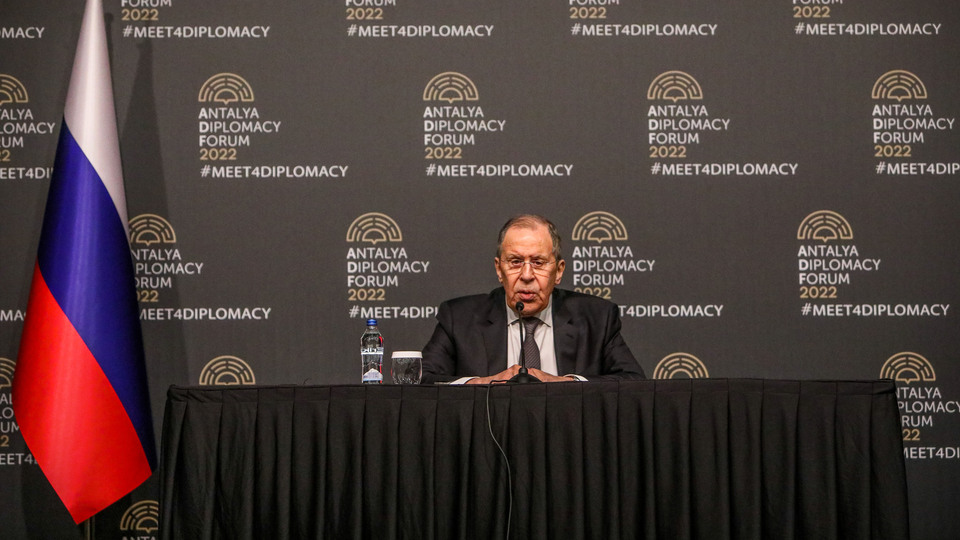 Lavrov'dan dikkat çeken yaptırım mesajı