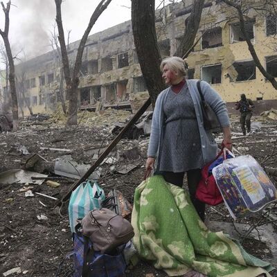 Mariupol'de trajedi: Toplu mezarlar kazıldı