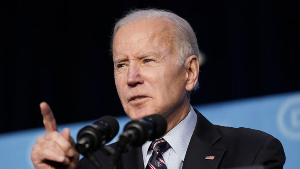 Biden: Rus ekonomisine çok ciddi darbe indiriyoruz