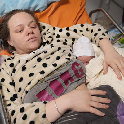 Savaşın simgelerinden biri olmuştu: O kadın doğum yaptı