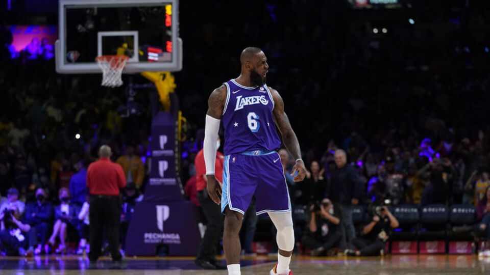 LeBron 50 attı, Lakers kazandı