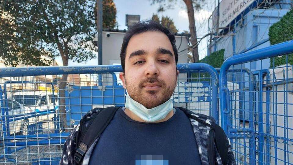 Bir saldırı daha: Doktora yumruk atıp, bıçak çekti