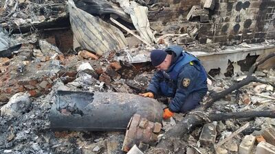 Eve düşen devasa bombayı imha ettiler!