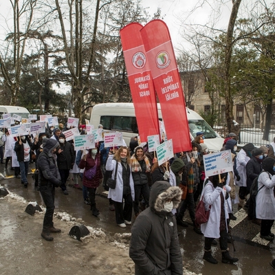 Sağlık çalışanları iki gün grevde