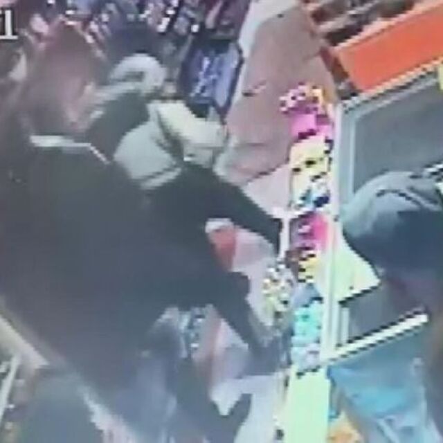 Beylikdüzü'nde laf atma kavgası! Silahlar patladı!