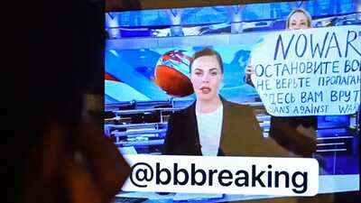 Rusya'da canlı yayında 'savaşa hayır' protestosu