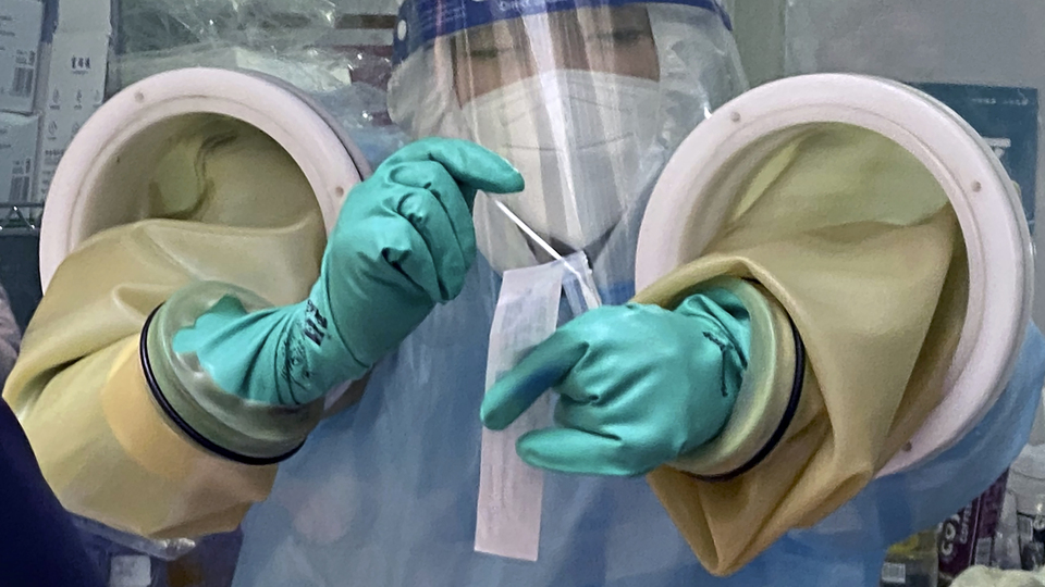 Yeni varyant gelecek mi? Dikkat çeken açıklama