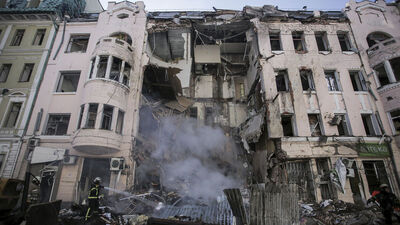 Kiev'de 35 saatlik sokağa çıkma yasağı!