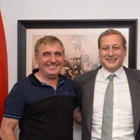 Hagi ve Popescu, Barça maçına geliyor