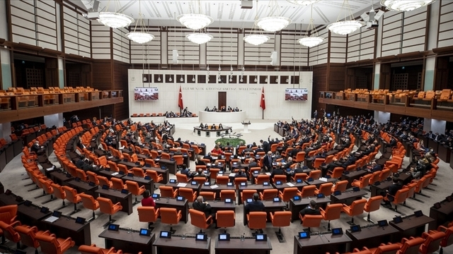 AK Parti, 18 maddelik kanun teklifini TBMM'ye sundu
