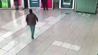 Yaşlıları "yardım" bahanesiyle dolandırıyordu! Suçüstü yakalandı