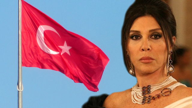 "Dalgalan şanlı bayrağım..."