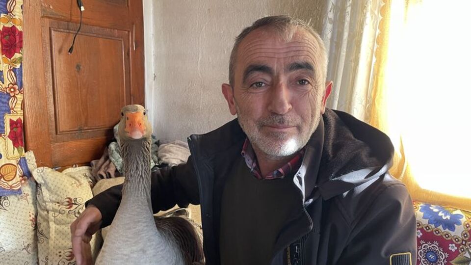 'Fedai'si oldu... Yanından ayırmıyor