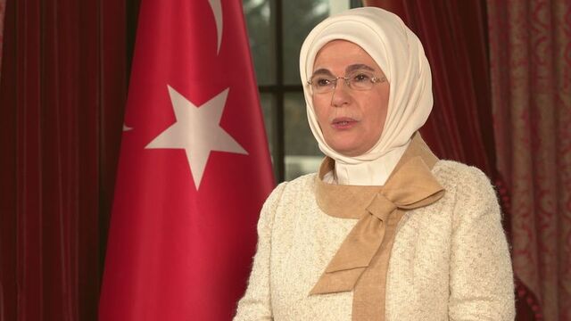 Emine Erdoğan ve iki bakandan Kızılay'a destek