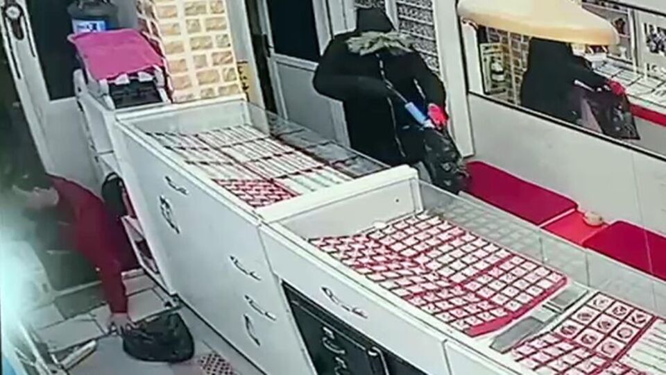 Susturuculu dehşet! Kuyumcu ağır yaralandı