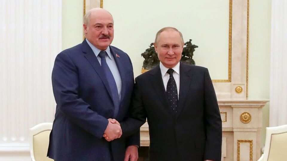 Lukaşenko'dan Putin'e övgü