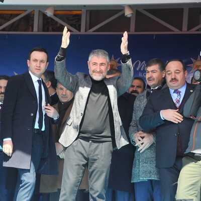 'Şu anda enflasyonun baskısı altındayız'