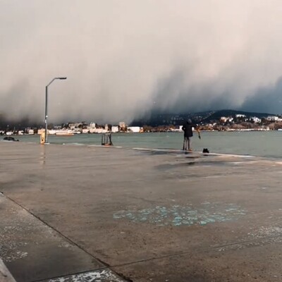 Boğazda eşsiz görüntü! Kar bulutları böyle geldi