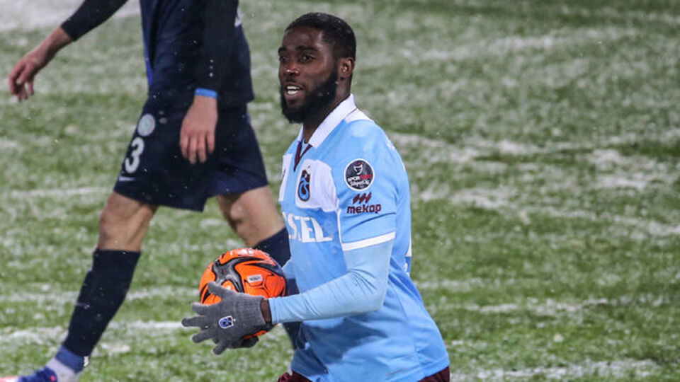 Djaniny'e 2500. gol kutlaması