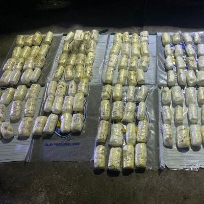 Polis memurunun aracından çıktı! Şoke eden olay!