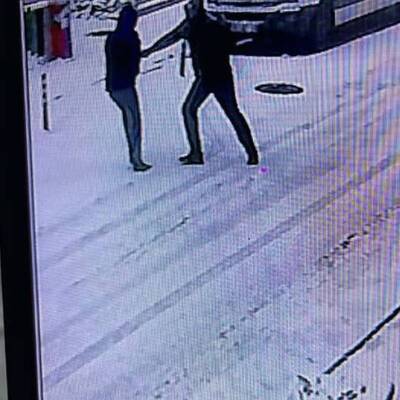 Akılalmaz olay! Tanımadığı kişi bıçakladı