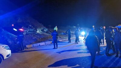 Feci kazada otomobilden fırlayan 2 kişi öldü