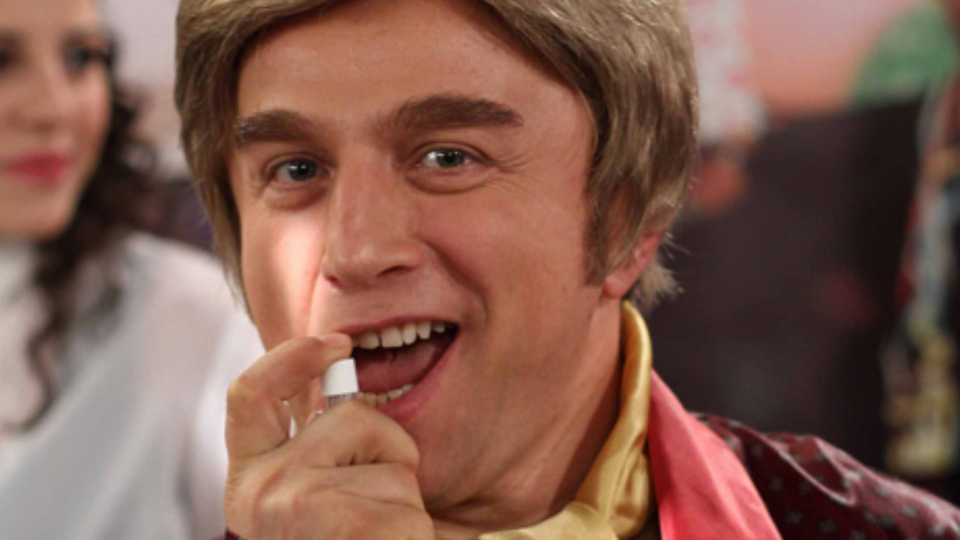 'Fıs Fıs İsmail'in 'tayt' polemiği!