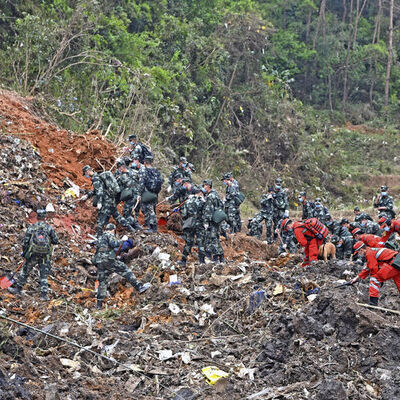 Çin'de düşen uçakla ilgili yeni gelişme!