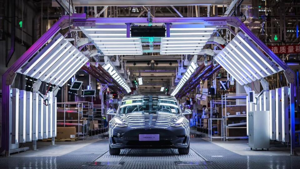 Tesla Avrupa'da resmen üretime başladı!