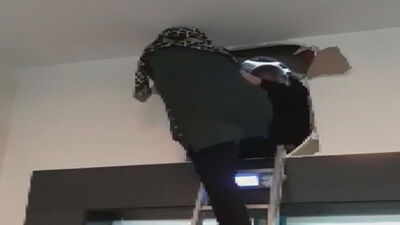 Asansörde kaldılar! Böyle kurtarıldılar