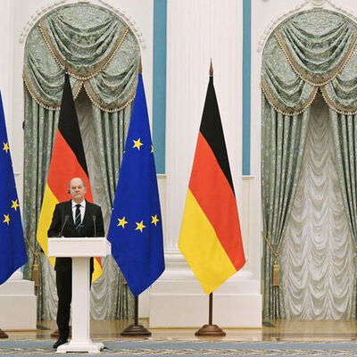 Scholz'dan Putin'e nükleer uyarısı