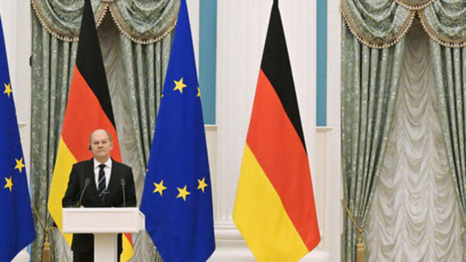 Scholz'dan Putin'e nükleer uyarısı