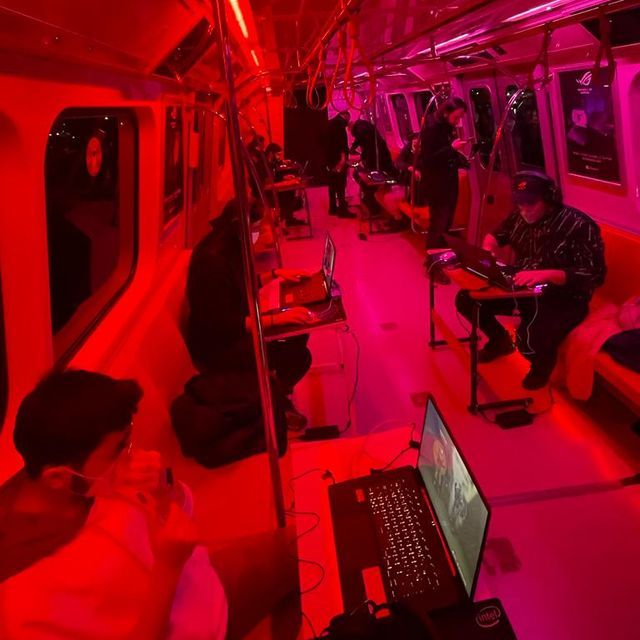 Gamer'lar İstanbul Metrosu'nu bastı!